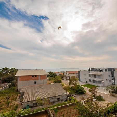 Apartman Eva Vrsi Bagian luar foto