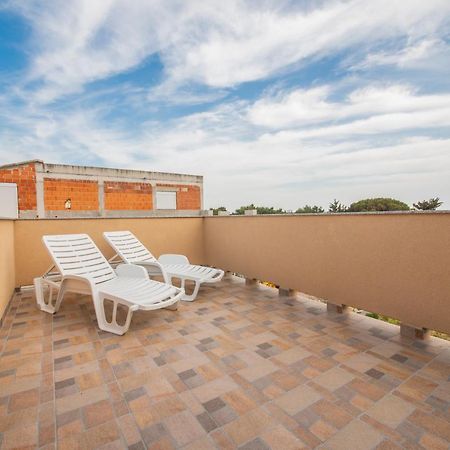 Apartman Eva Vrsi Bagian luar foto