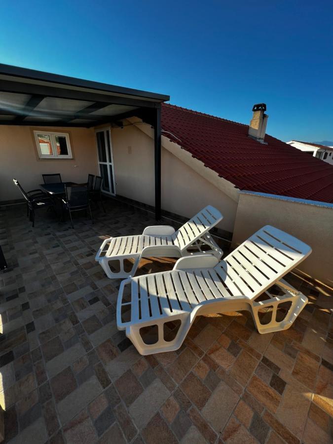 Apartman Eva Vrsi Bagian luar foto